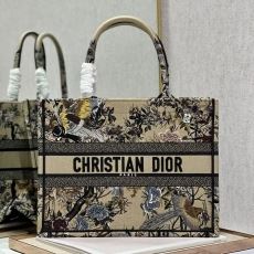 Christian Dior Shopping Bags